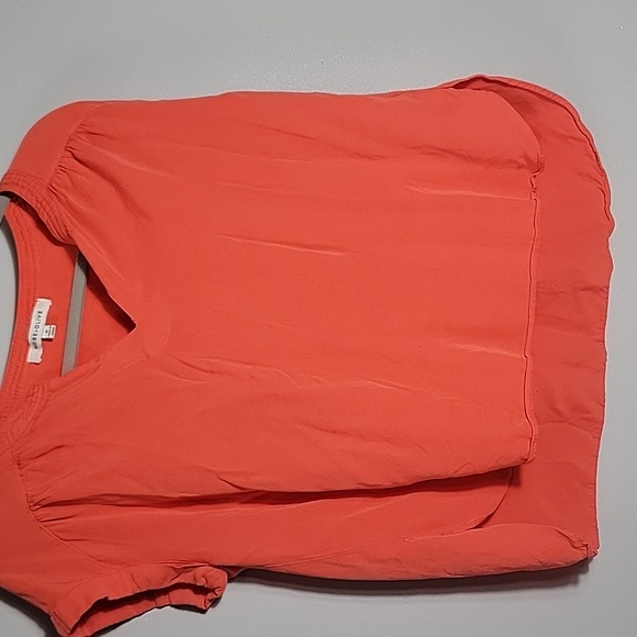 Rose + Olive Blouse Size M Pumpkin color - Picture 4 of 4